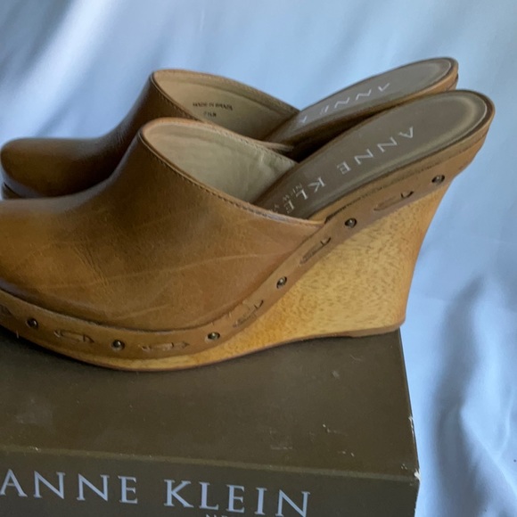Anne Klein Wedge Clogs Mules 7.5 NIB - Picture 4 of 7